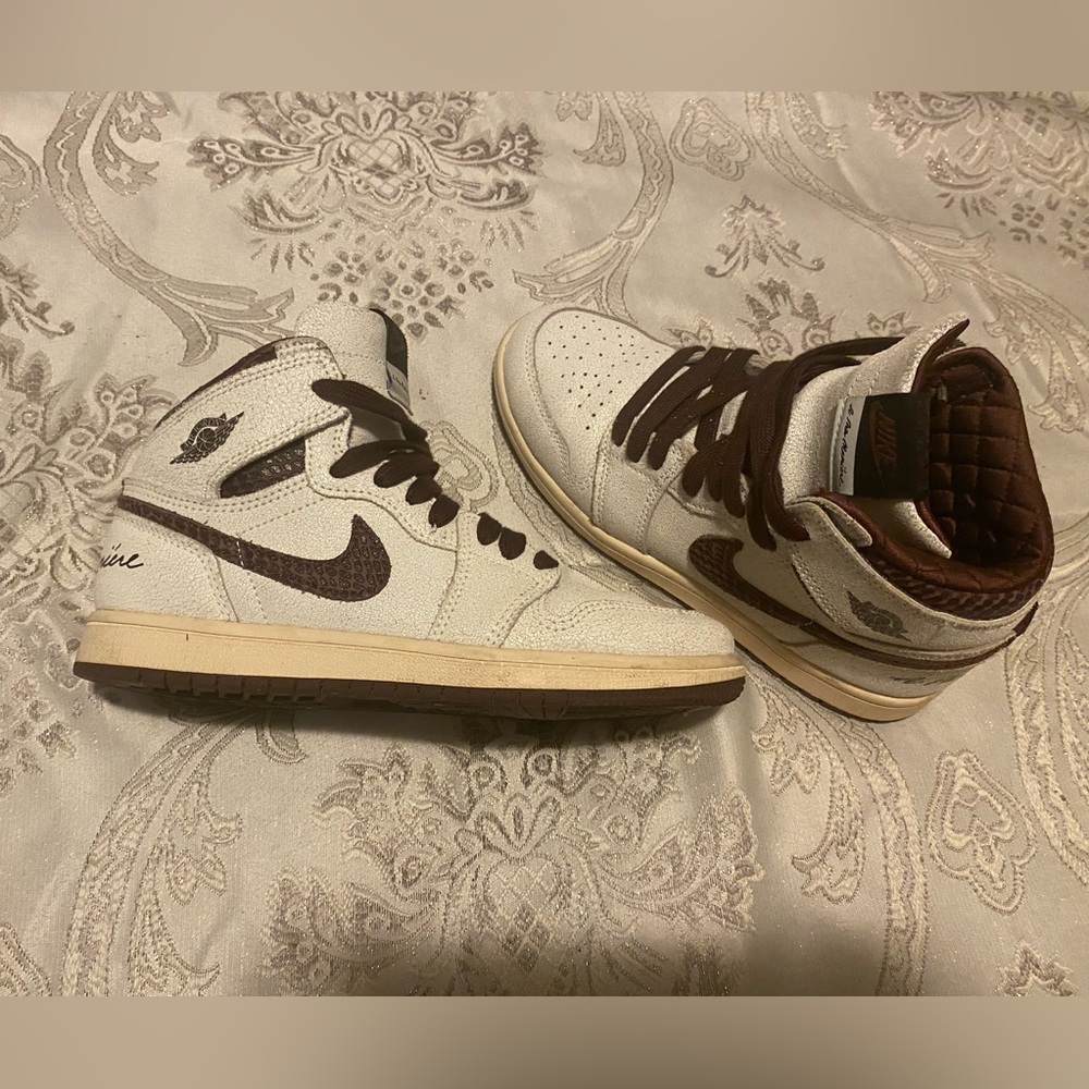 Jordan 1 Retro High OG
A Ma Maniére